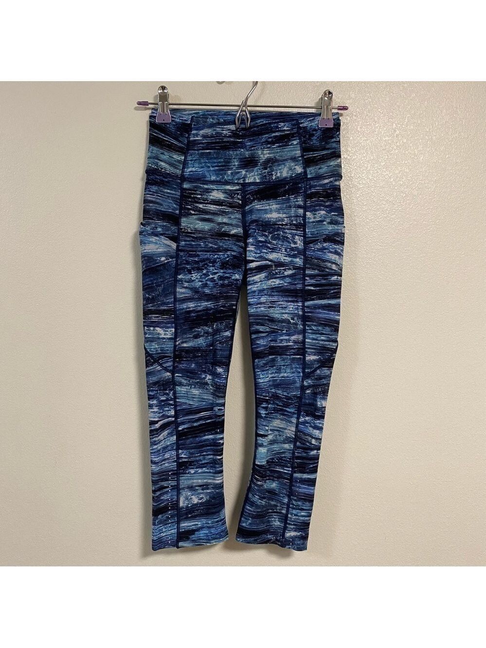 Lululemon Leggings Women’s Size 4 Multi Blue Fast Free Crop II Nulux Shorelines